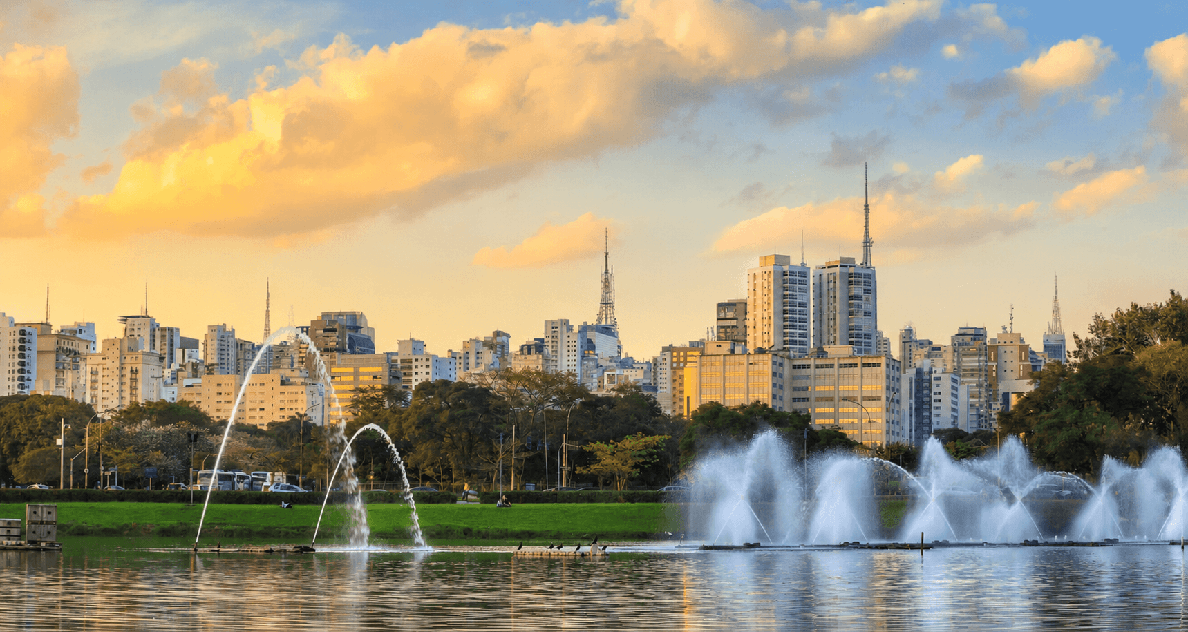 Vista aérea da região de Moema, São Paulo, próximo ao Parque Ibirapuera